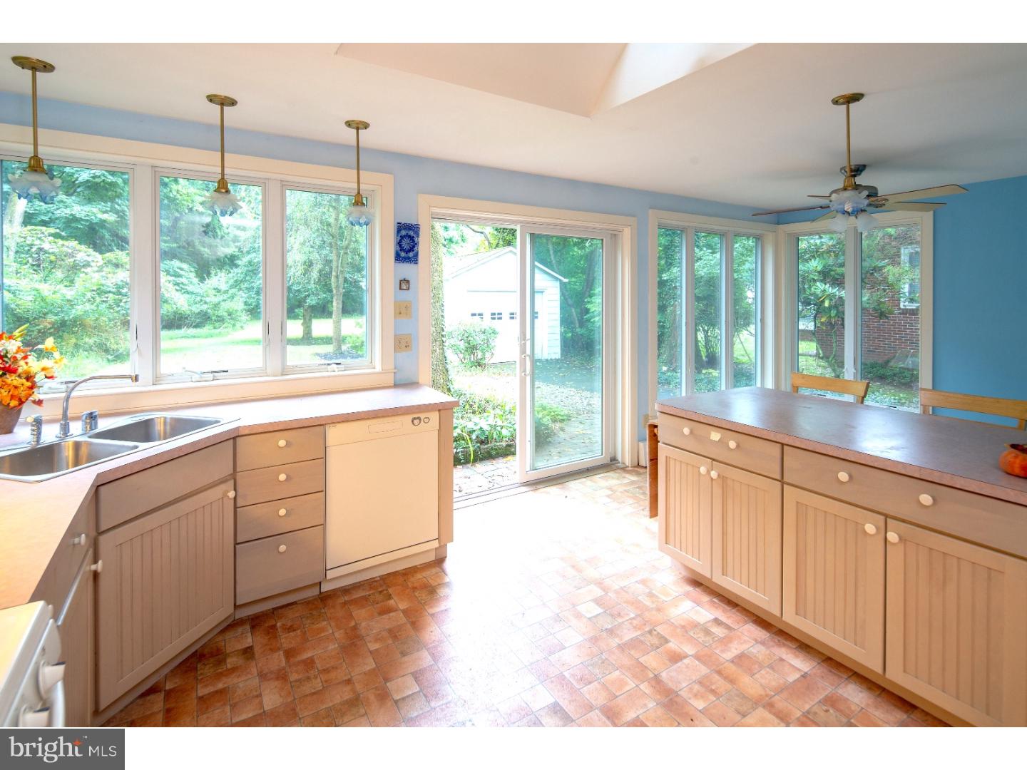 9 Wilburtha Road Ewing, NJ 08628 - Photo 6 of 15 Gallery Image 6