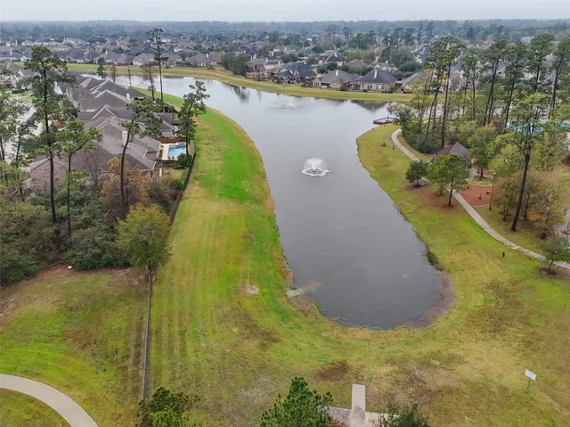 $585,000 | 32027 Autumn Orchard Lane, Conroe, TX 77385