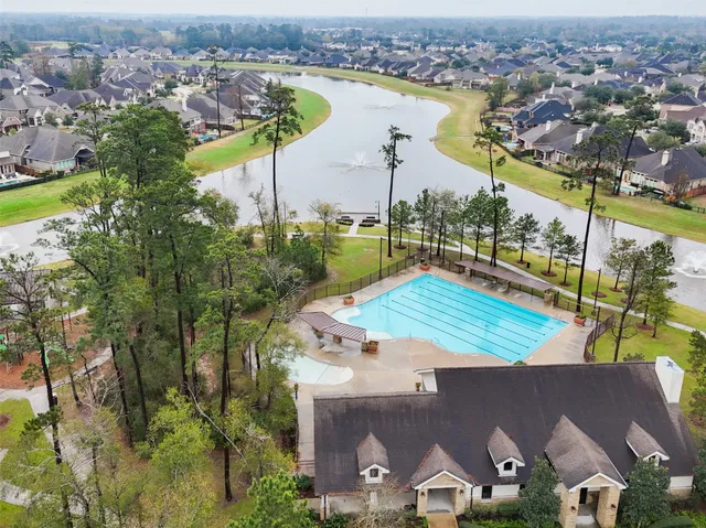 $585,000 | 32027 Autumn Orchard Lane, Conroe, TX 77385