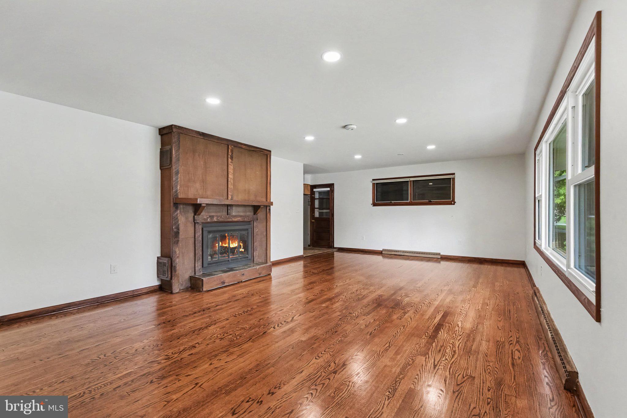 604 Hillcrest Road Hershey, PA 17033 - Photo 2 of 30 Gallery Image 2