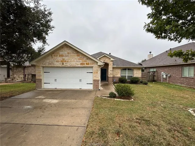 $2,150 | 4113 Cedar Creek Court, College Station, TX 77845