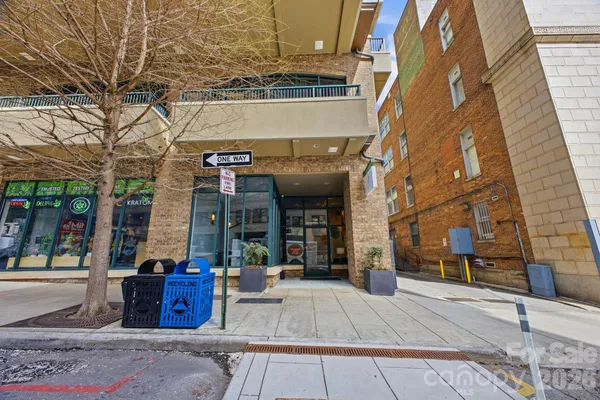 $524,900 | 21 Battery Park Avenue, Unit 307, Asheville, NC 28801