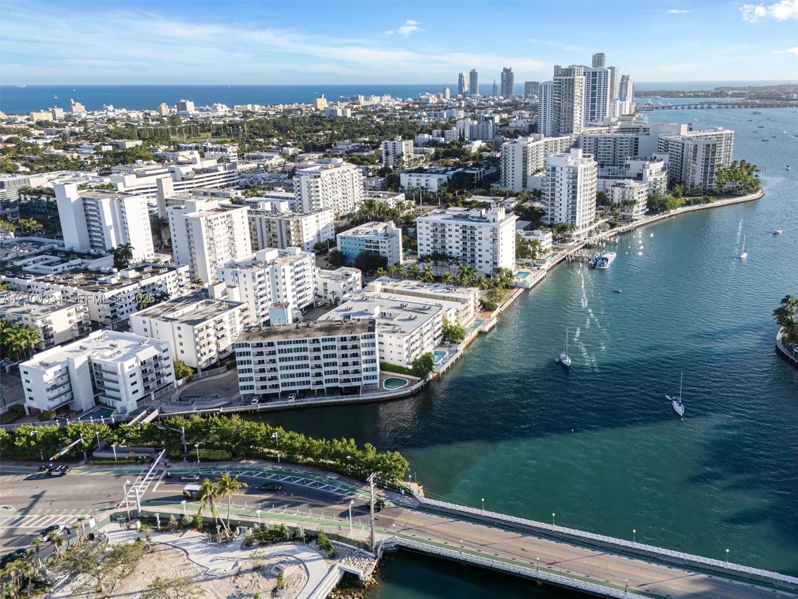 1621 Bay Road, Unit 901 Miami Beach, FL 33139 - Photo 32 of 42 Gallery Image 32