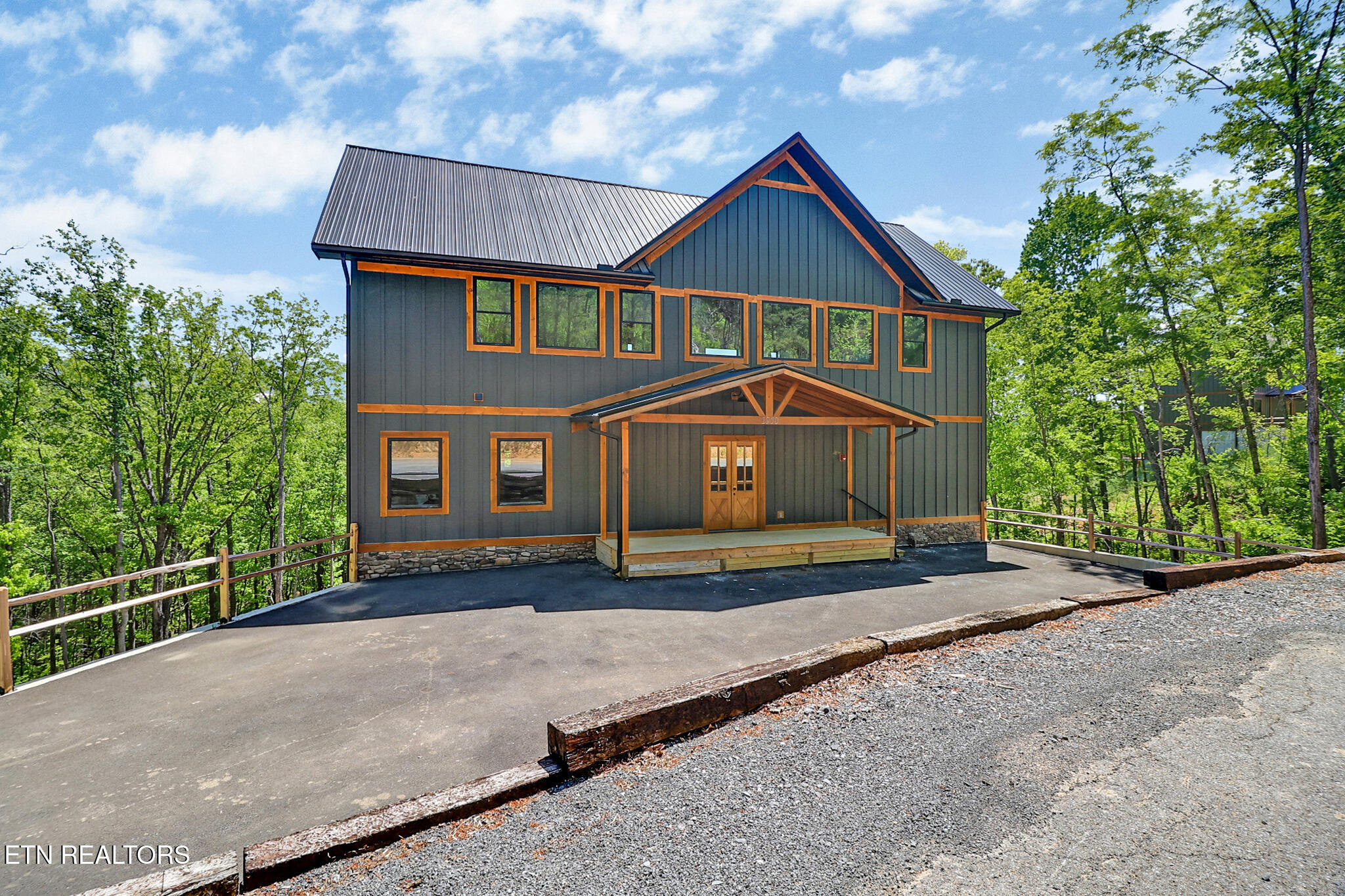 1950 Spurling Road Sevierville, TN 37862 - Photo 3 of 24 n44a1669-n44a1673