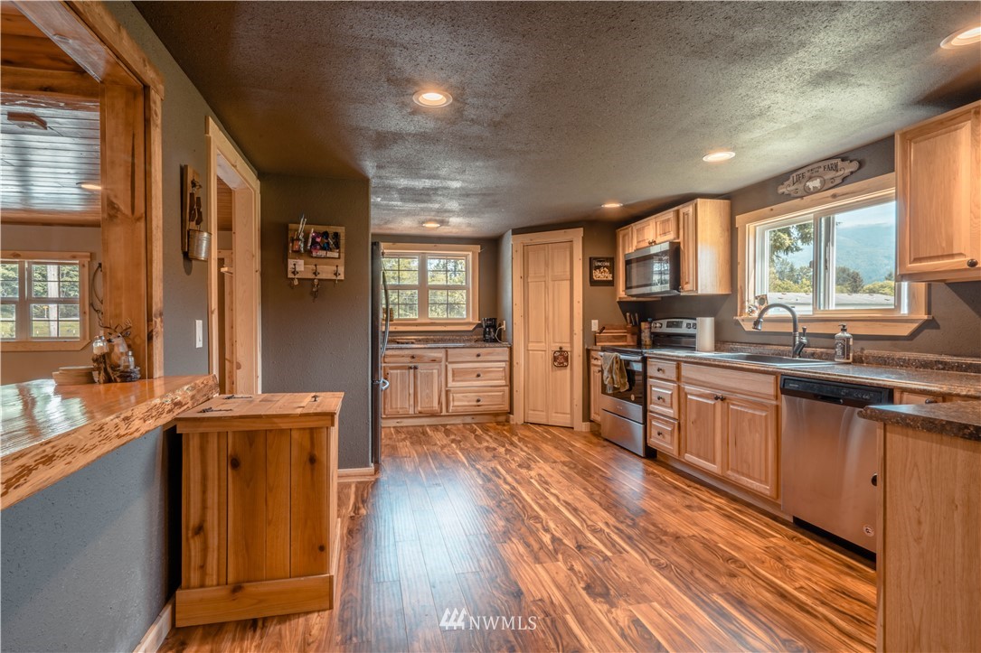 23792 Mosier Road Sedro-Woolley, WA 98284 - Photo 11 of 25 Gallery Image 11