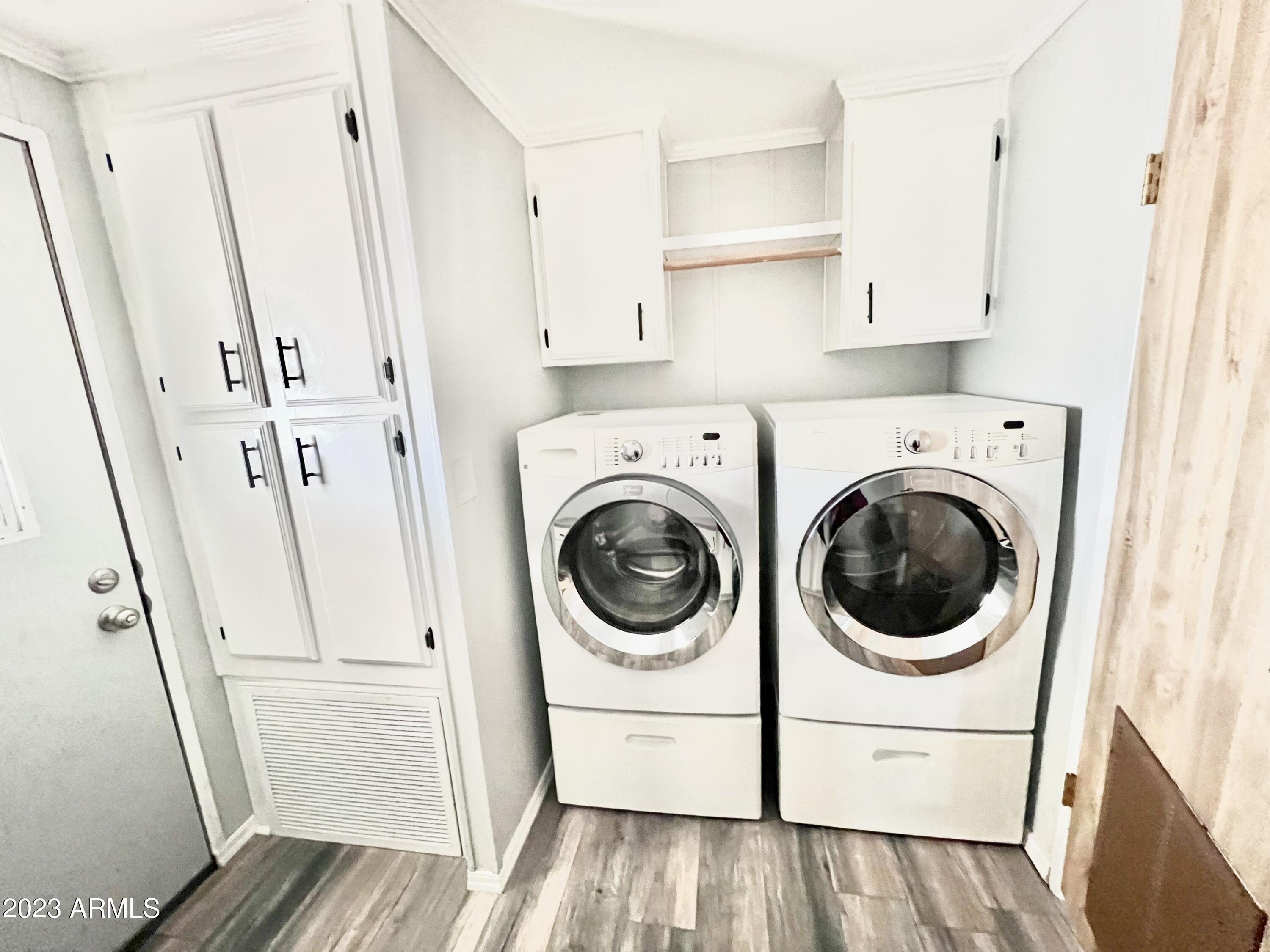 652 South Ellsworth Road, Unit 201 Mesa, AZ 85208 - Photo 18 of 33 201LAUNDRYTWO