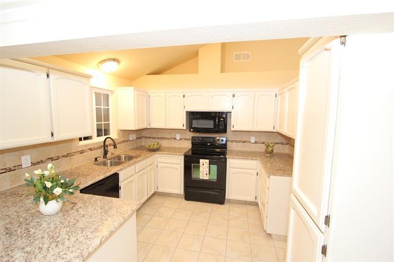 18613 Shell Drive Madera, CA 93638 - Photo 4 of 15 Gallery Image 4