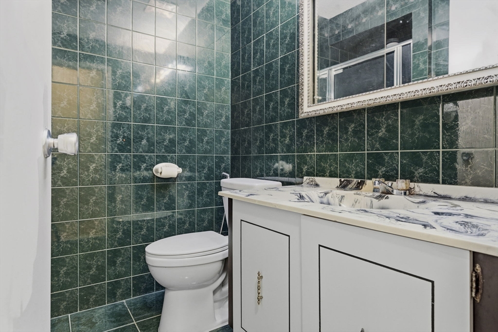 1002 Paradise Road, Unit 1C Swampscott, MA 01907 - Photo 12 of 32 Gallery Image 12