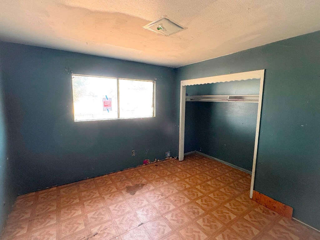 30808 Commercial Road Visalia, CA 93291 - Photo 8 of 16 bedroom