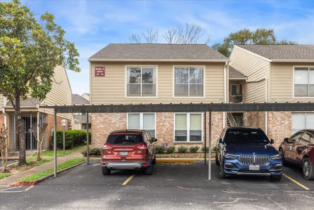 $145,900 | 5005 Georgi Lane, Unit 155, Houston, TX 77092