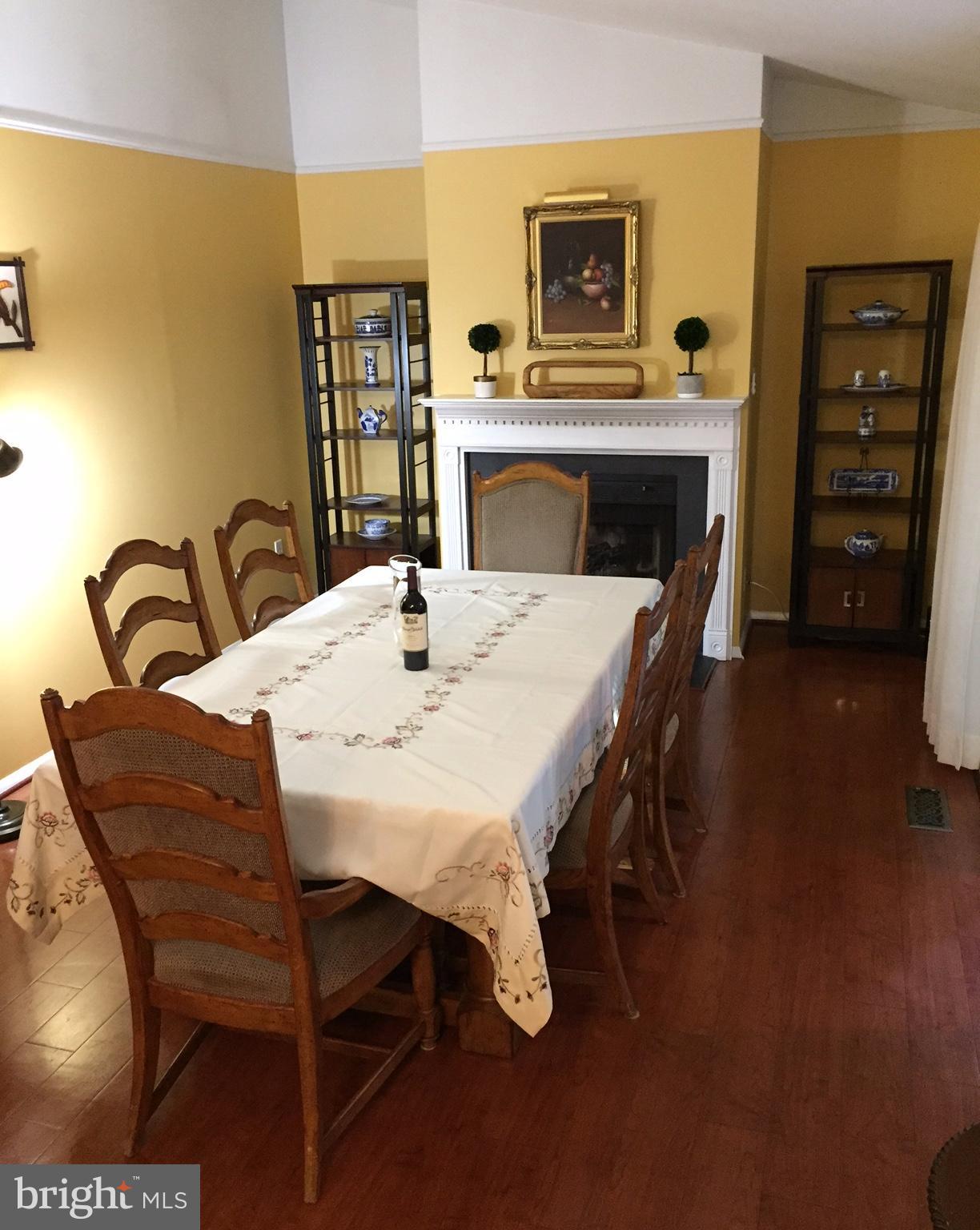 23604 Rolling Fork Way Gaithersburg, MD 20882 - Photo 10 of 27 Dining Room