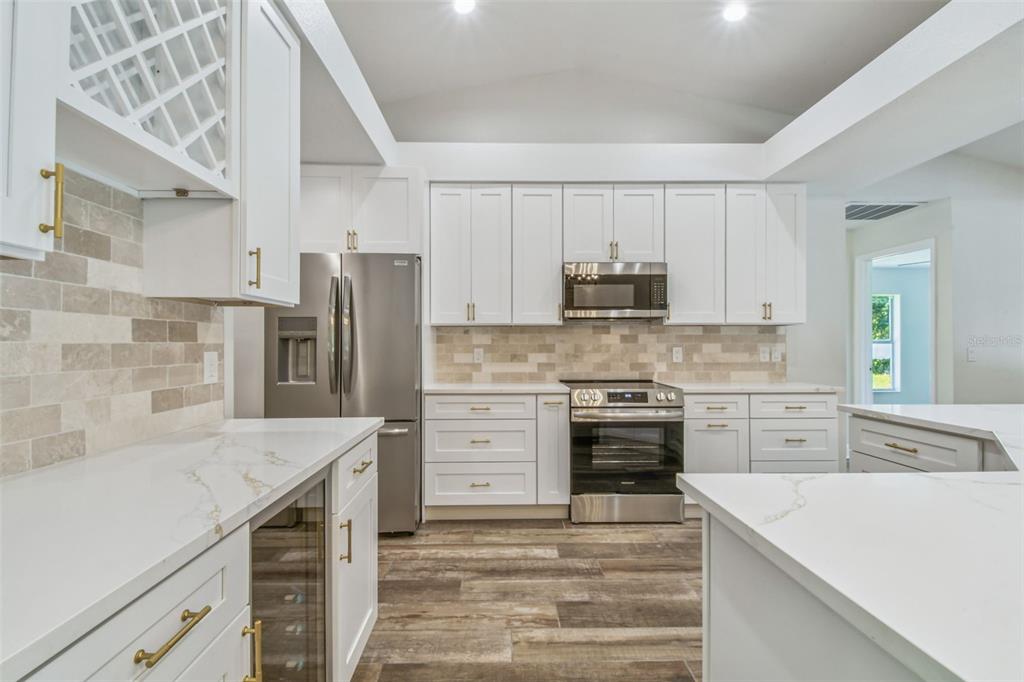 2513 North Valrico Road Seffner, FL 33584 - Photo 15 of 76
