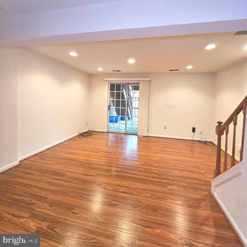 $2,600 | 6579 Cypress Point Road, Alexandria, VA 22312