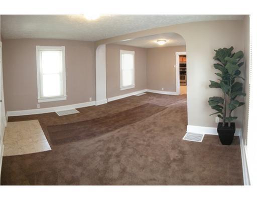 412 Montgomery Avenue Springfield, OH 45506 - Photo 2 of 18
