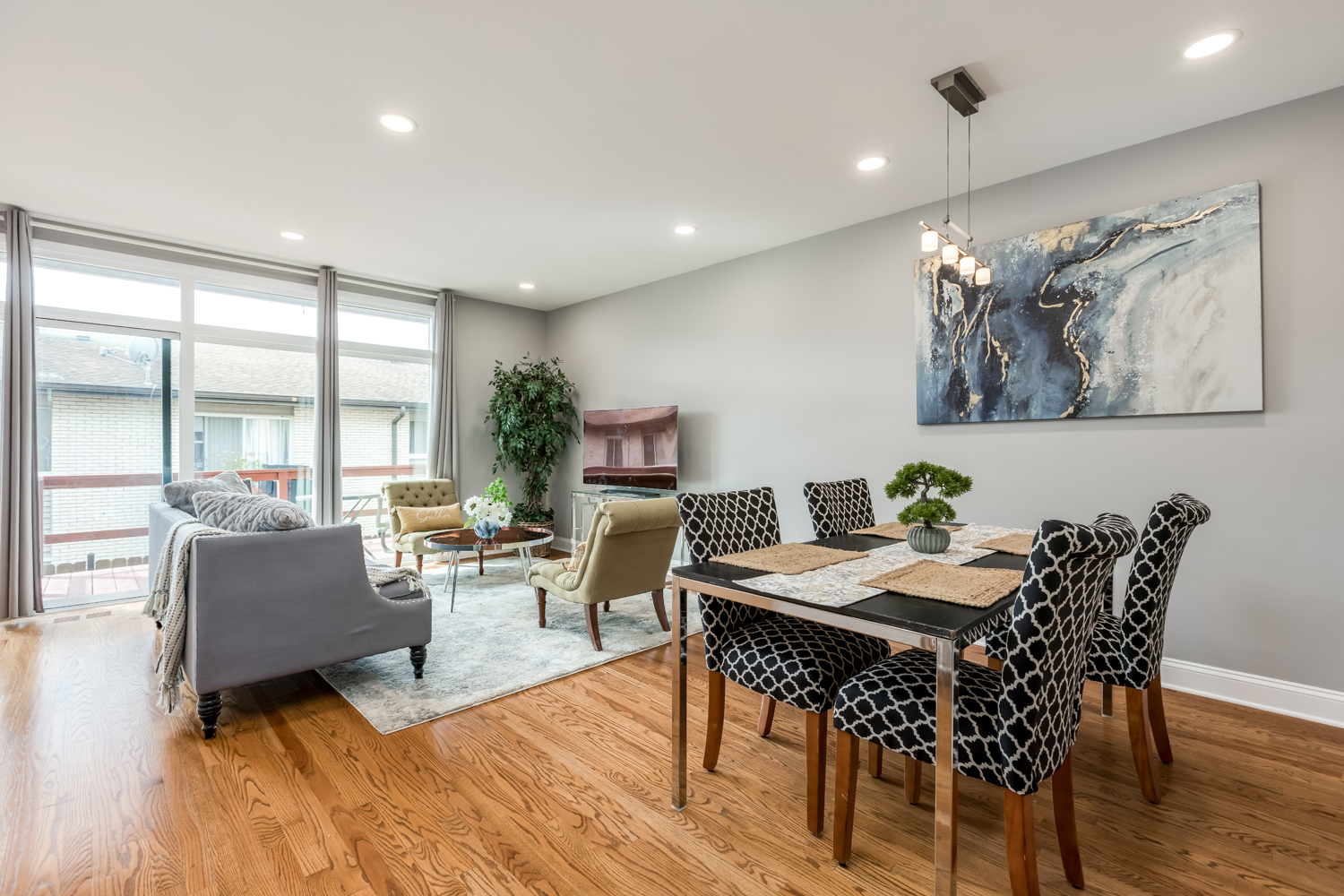 9255 Ballard Road Des Plaines, IL 60016 - Photo 14 of 35 Gallery Image 14