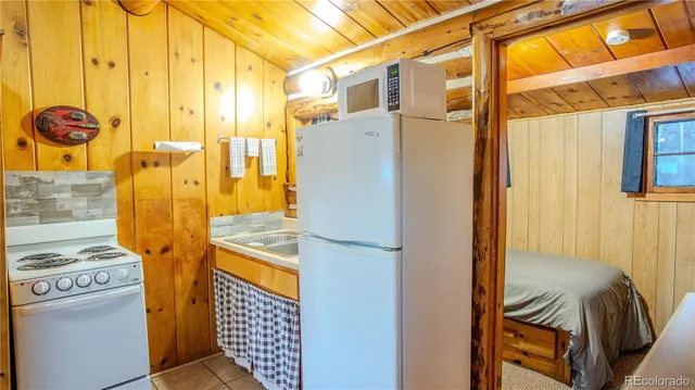 a view of walk in closet