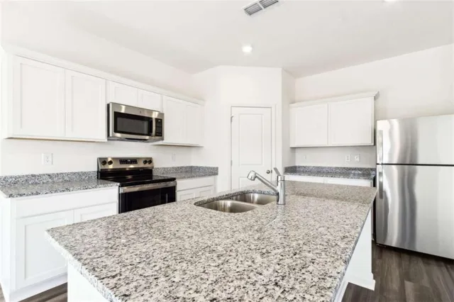 $2,300 | 94 Rowlett Place, Winder, GA 30680