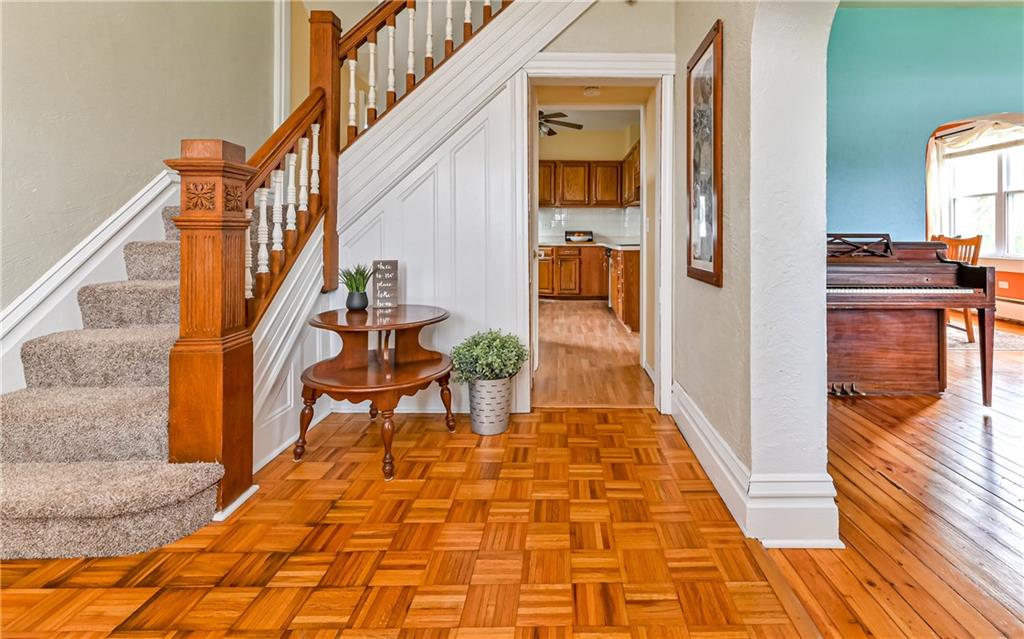 1132 Middle Road Glenshaw, PA 15116 - Photo 3 of 25 Gallery Image 3