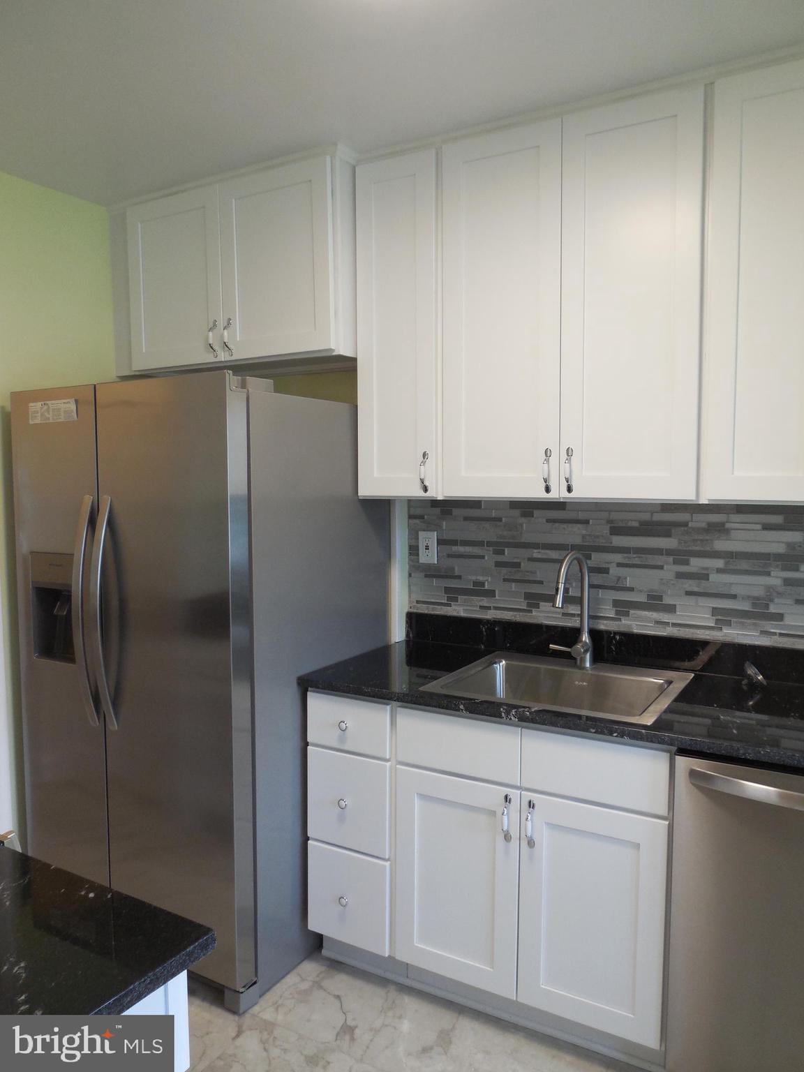 2444 Keyway Baltimore, MD 21222 - Photo 9 of 27