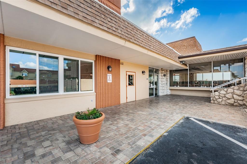 17940 Gulf Boulevard, Unit 7B Redington Shores, FL 33708 - Photo 47 of 58 a view of a living room and a garage
