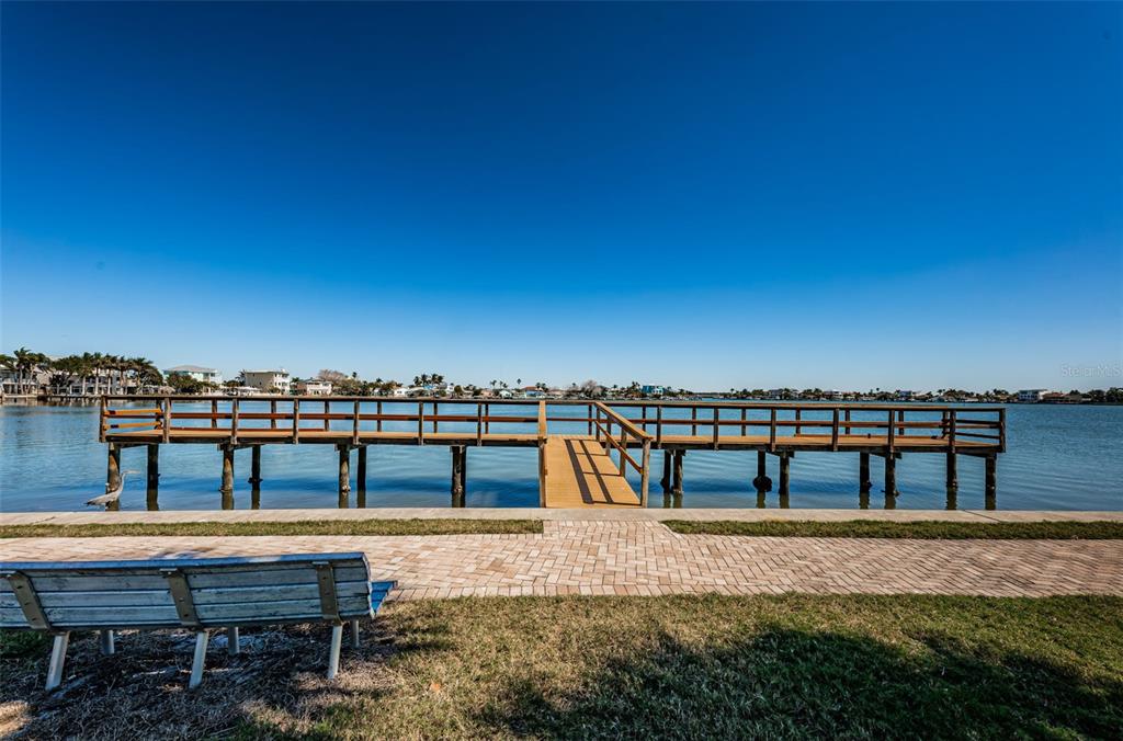 17940 Gulf Boulevard, Unit 7B Redington Shores, FL 33708 - Photo 53 of 58 a view of a terrace with chairs
