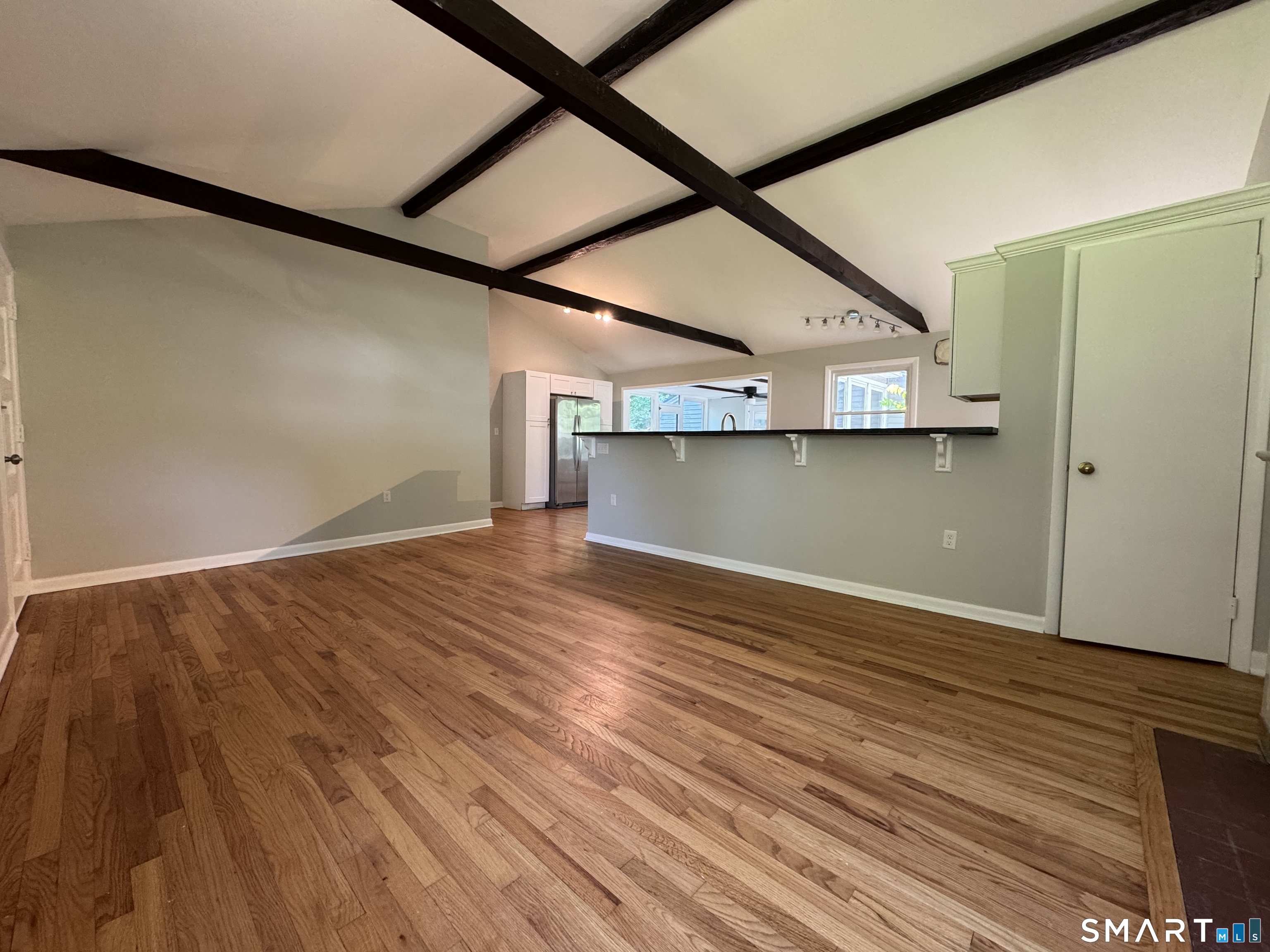 95 Riverside Drive Hamden, CT 06518 - Photo 8 of 26
