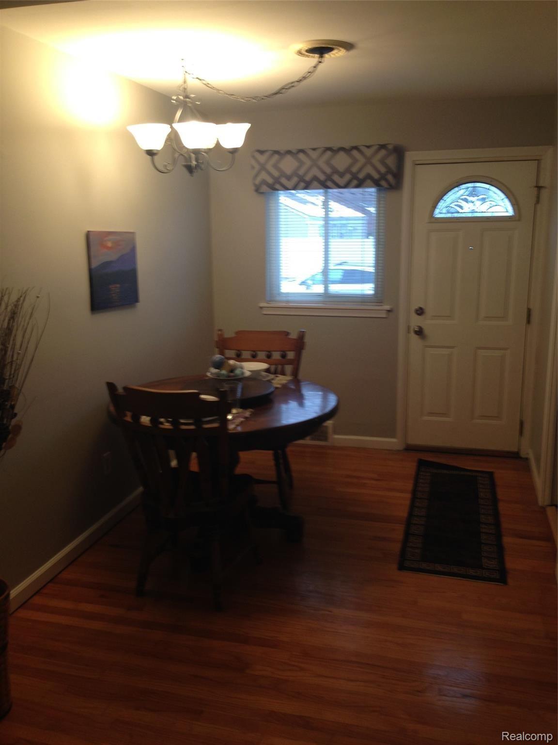 9727 Middlebelt Road Livonia, MI 48150 - Photo 7 of 21 IMG-1921.JPG