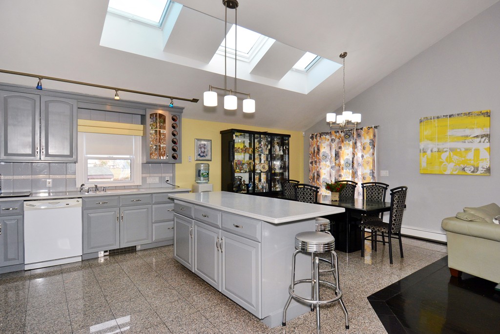 112 River Road Winthrop, MA 02152 - Photo 8 of 28 Gallery Image 8
