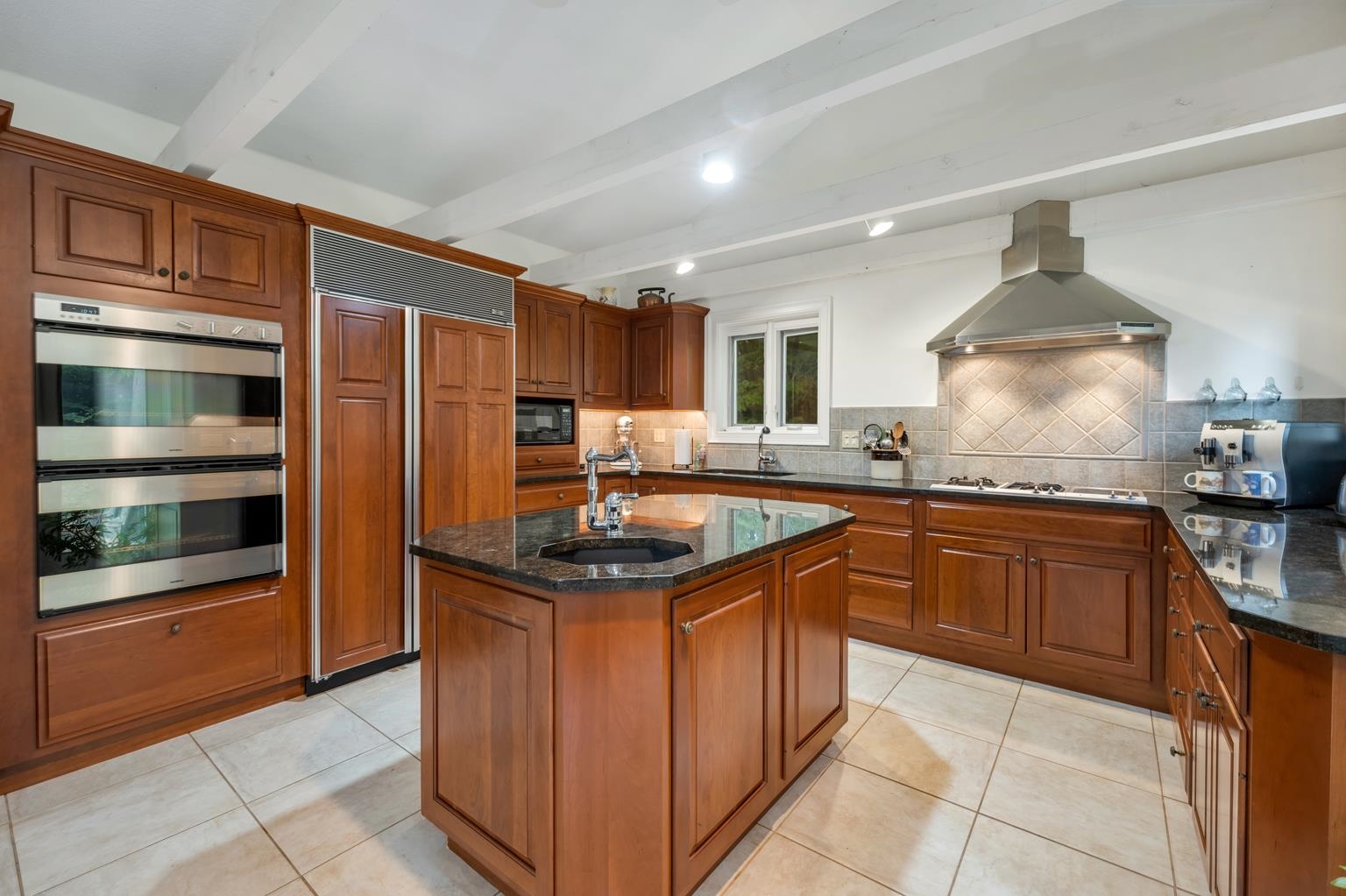 13 Woodridge Road Durham, NH 03824 - Photo 2 of 36 Gallery Image 2