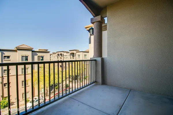 $1,800 | 5450 East Deer Valley Drive, Unit 4004, Phoenix, AZ 85054