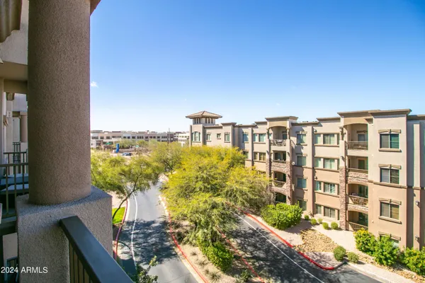 $1,800 | 5450 East Deer Valley Drive, Unit 4004, Phoenix, AZ 85054
