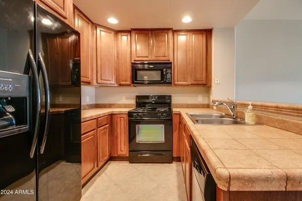 $1,800 | 5450 East Deer Valley Drive, Unit 4004, Phoenix, AZ 85054