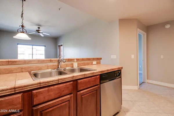 $1,800 | 5450 East Deer Valley Drive, Unit 4004, Phoenix, AZ 85054