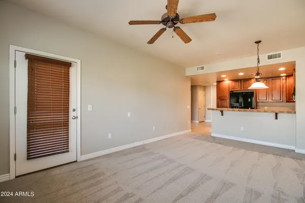 $1,800 | 5450 East Deer Valley Drive, Unit 4004, Phoenix, AZ 85054