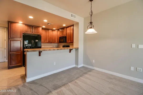 $1,800 | 5450 East Deer Valley Drive, Unit 4004, Phoenix, AZ 85054