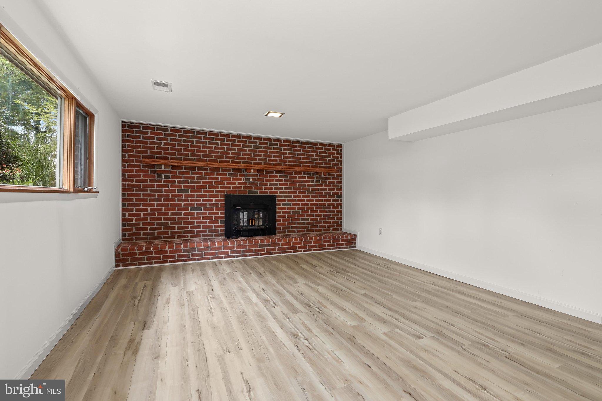 5773 Oakland Road Sykesville, MD 21784 - Photo 34 of 57 Family Room