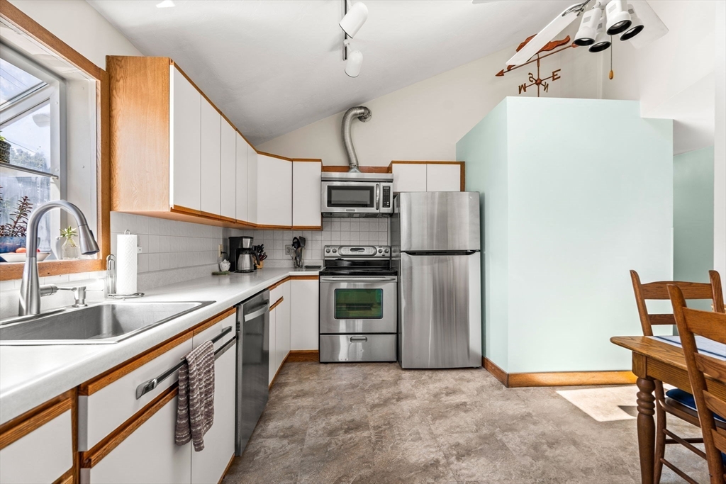 905 Riverside Drive Methuen, MA 01844 - Photo 13 of 35 Gallery Image 13