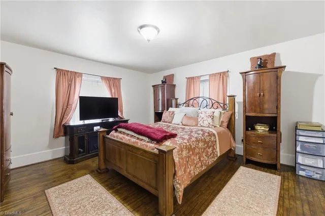 $295,000 | 422 Woodsway Drive, Lexington, NC 27292