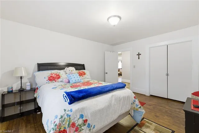 $295,000 | 422 Woodsway Drive, Lexington, NC 27292