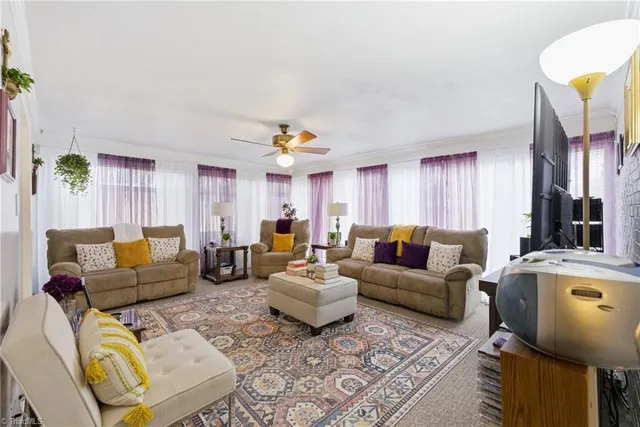 $295,000 | 422 Woodsway Drive, Lexington, NC 27292