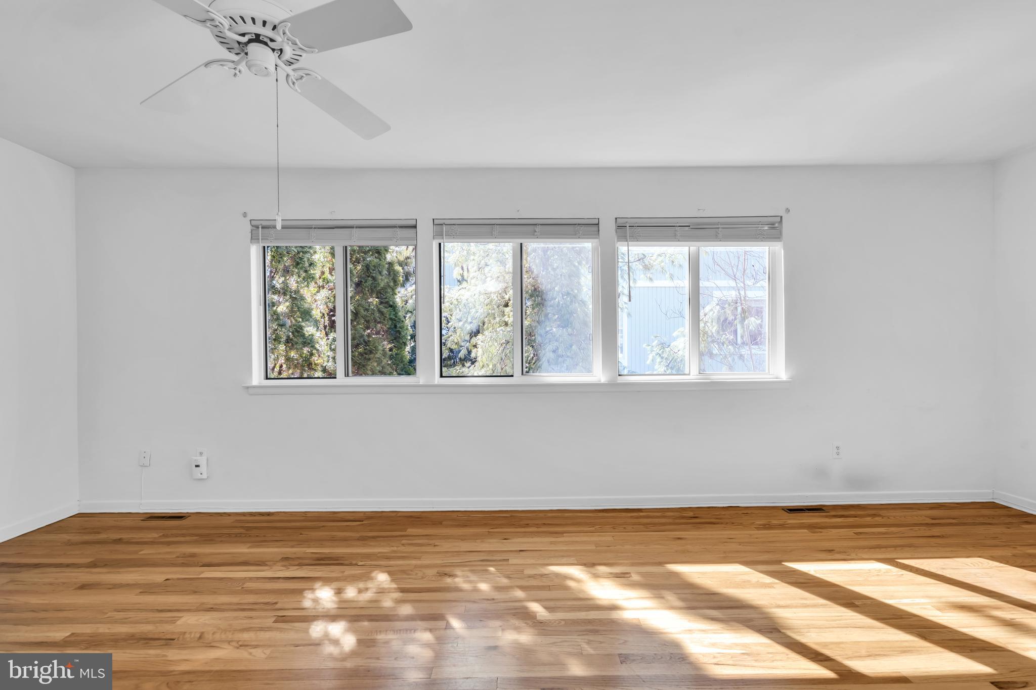 32 Gordon Way Princeton, NJ 08540 - Photo 15 of 35 Light Filled Primary Suite