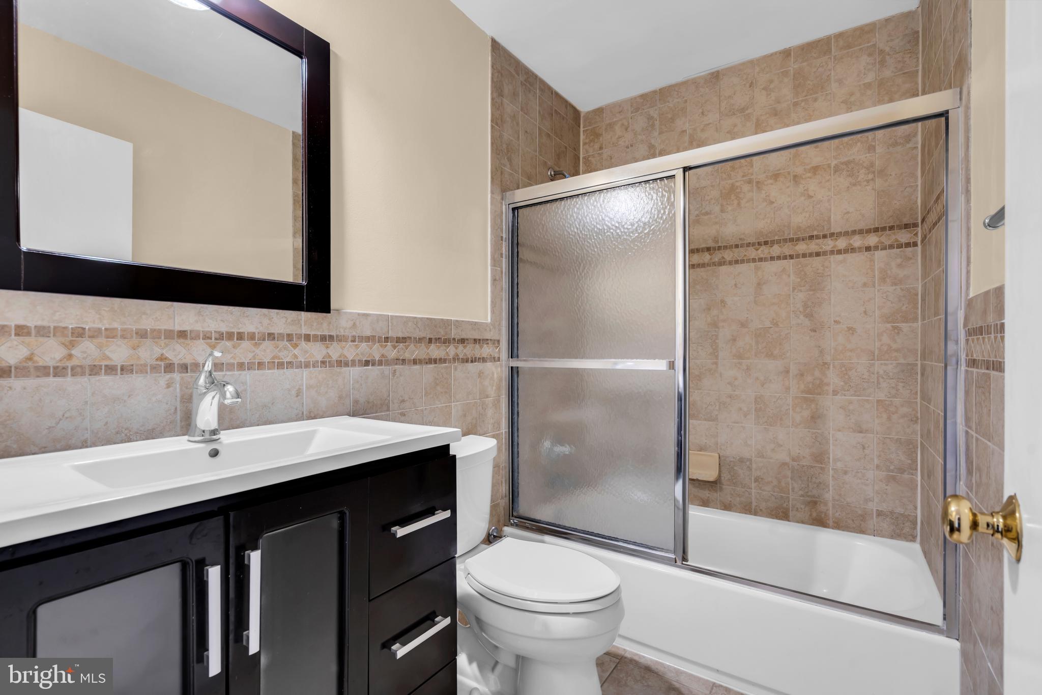 32 Gordon Way Princeton, NJ 08540 - Photo 21 of 35 Hall Bath