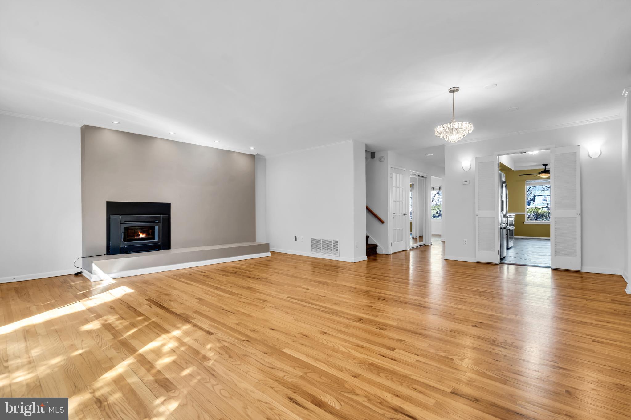 32 Gordon Way Princeton, NJ 08540 - Photo 4 of 35 Wood floors throughout