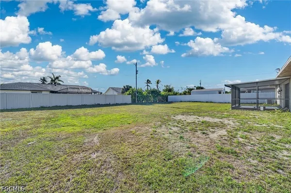 $290,000 | 3619 Southwest 7th Place, Cape Coral, FL 33914
