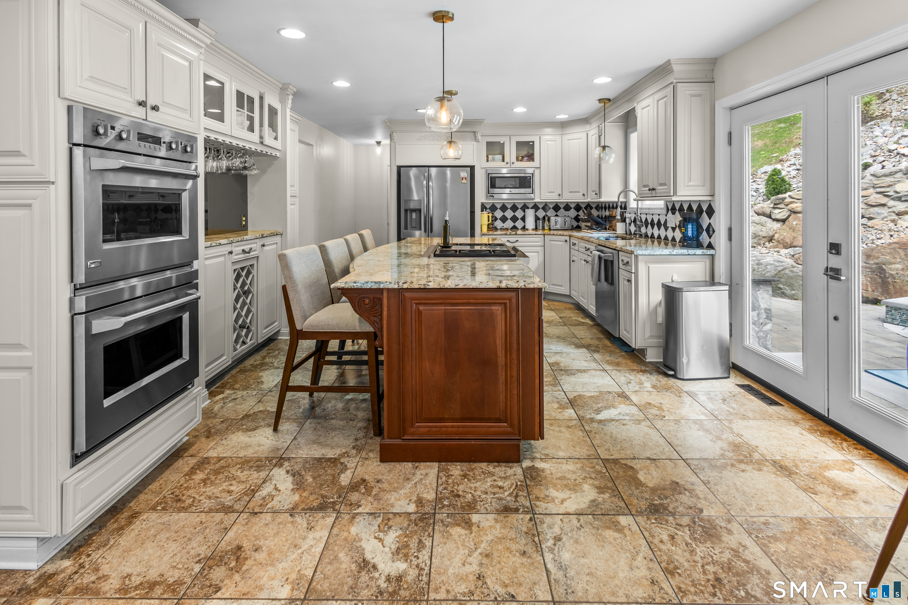 205 Country Club Road Waterbury, CT 06708 - Photo 7 of 38 Gallery Image 7