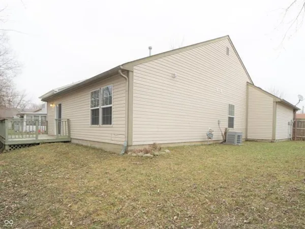 $1,450 | 2420 Treasury Row, Indianapolis, IN 46229