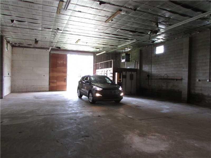 711 West Old Rte 422 Butler, PA 16001 - Photo 11 of 13 Parking Lot/Garage.