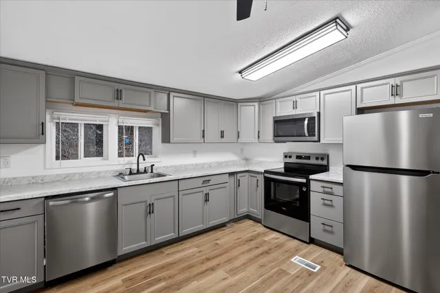 $234,900 | 10657 Oak Grove Road, Bristol, VA 24202