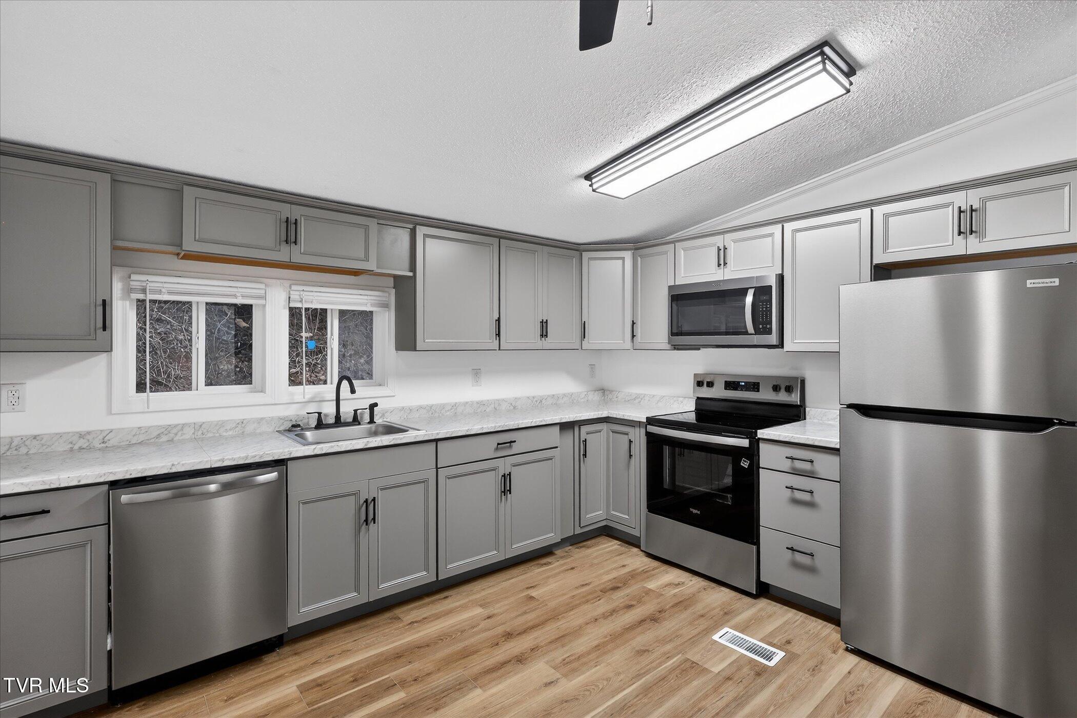 10657 Oak Grove Road Bristol, VA 24202 - Photo 2 of 46 12-10657-Oak-Grove-Rd-Bristol-VA-24202-W