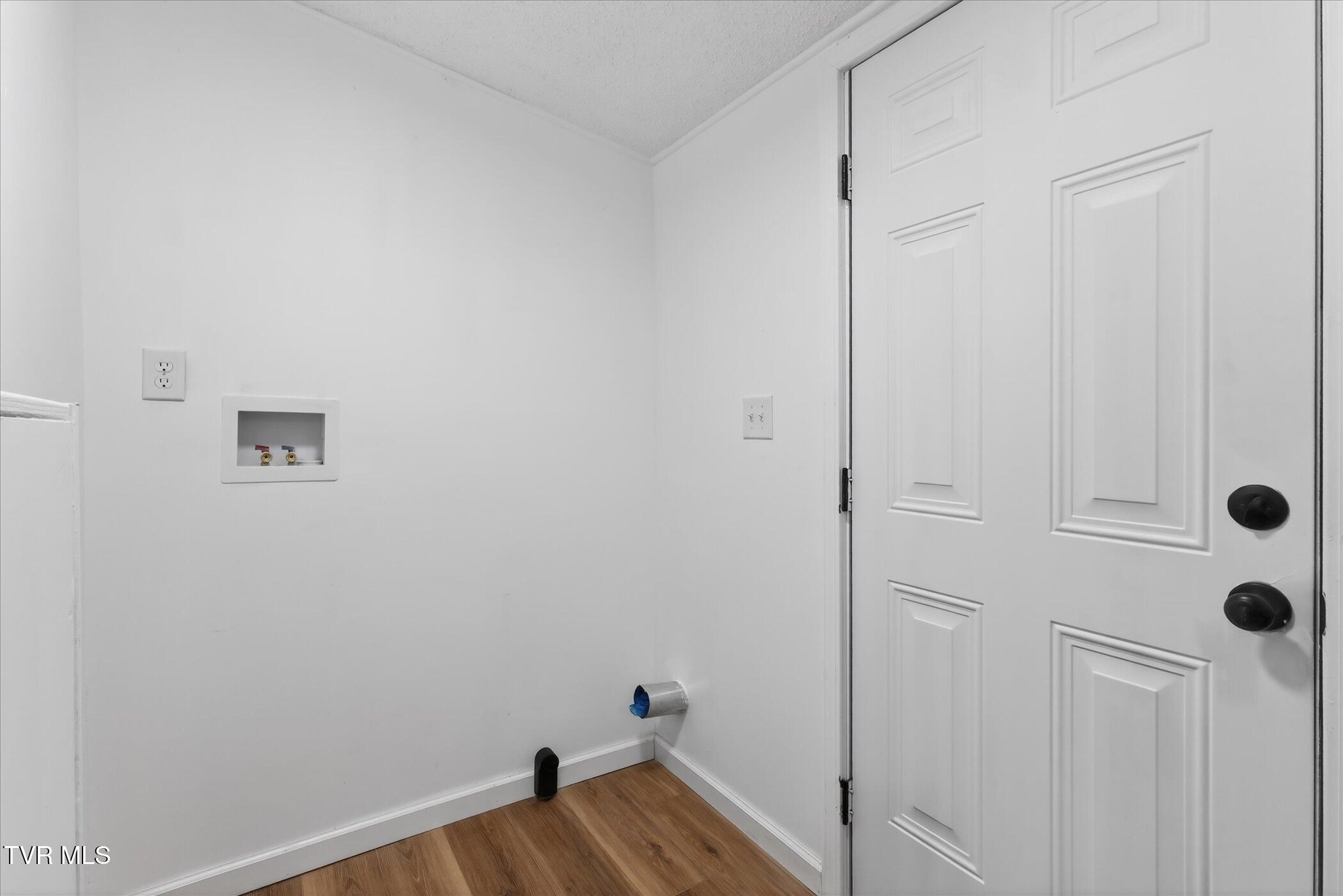 10657 Oak Grove Road Bristol, VA 24202 - Photo 22 of 46 15-10657-Oak-Grove-Rd-Bristol-VA-24202-W